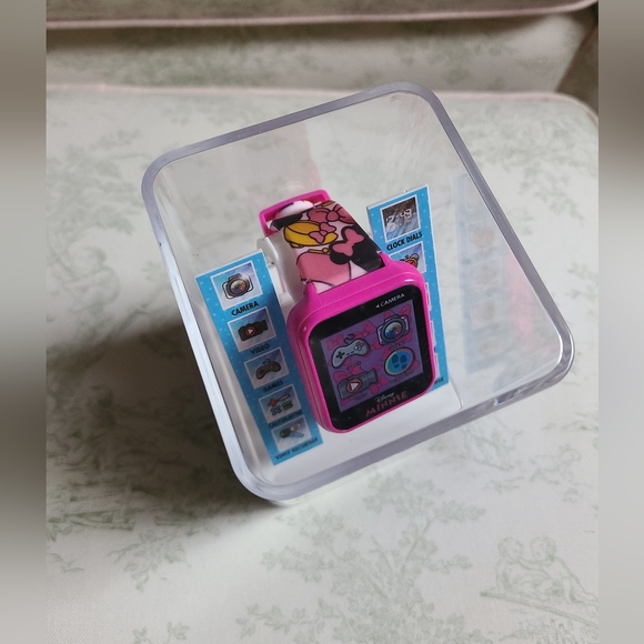 Touch Screen Watch - Picture 2 of 10